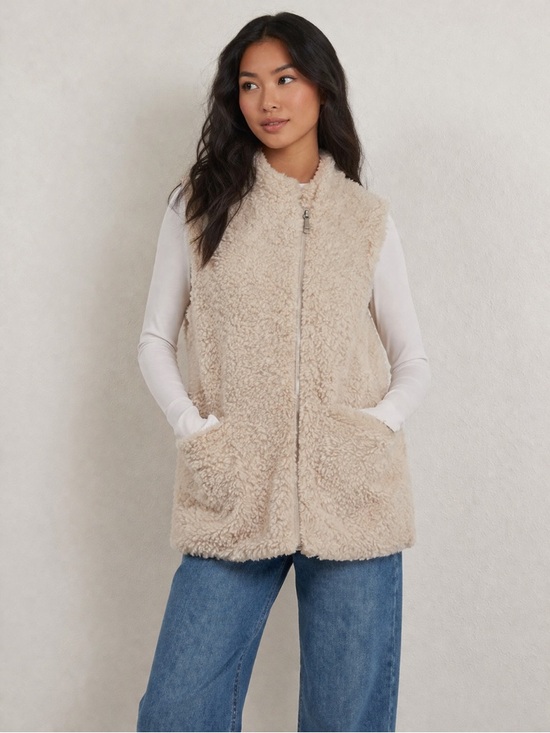 Forever 21 Jackets & Blazers - Forever 21 Cream Sherpa Vest